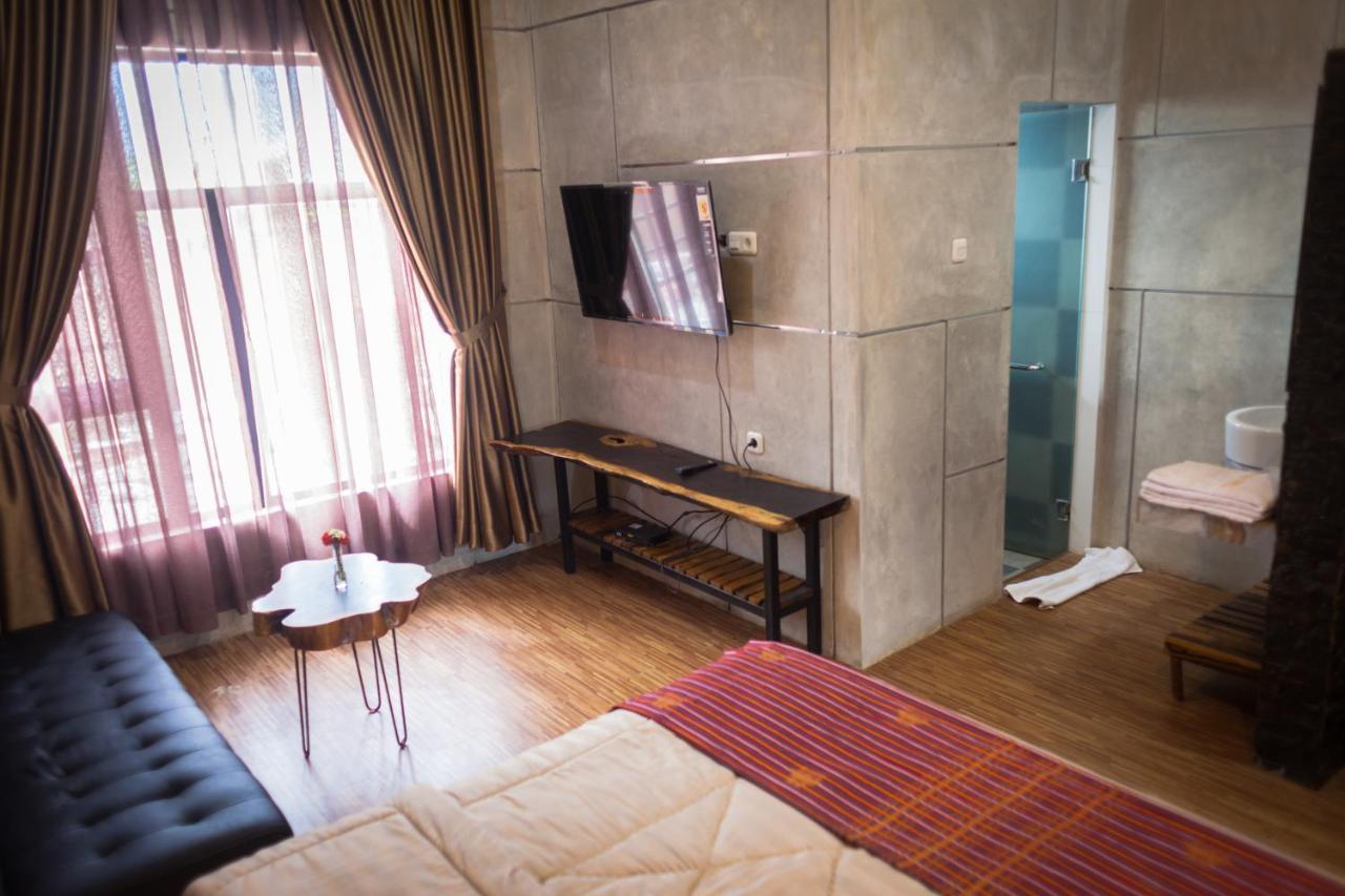 Pariban Hotel Berastagi Buitenkant foto